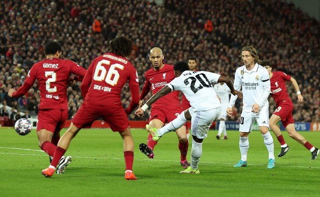 Steven Gerrard nêu tên 2 ngôi sao đẳng cấp vượt trội của Real Madrid