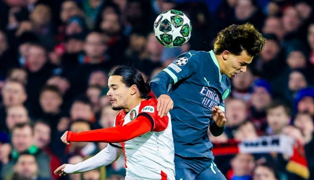 Sử dụng 4 tiền đạo từ đầu, Conceicao bị Capello đặt dấu hỏi