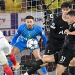 Tại sao Tottenham đang gặp khó khăn ở Champions League?