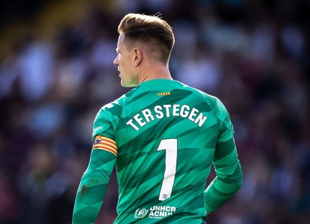 Ter Stegen nói thẳng về Xavi và Hansi Flick