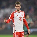 Thomas Muller: “Như trò hề vậy”