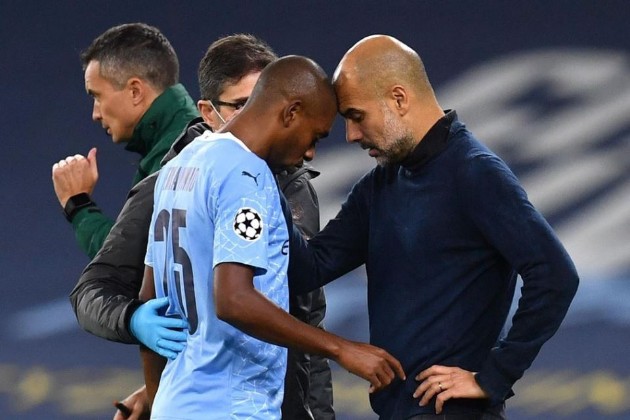 Thủ quân bất lực trước Vinicius, Pep tiết lộ điều bất ngờ