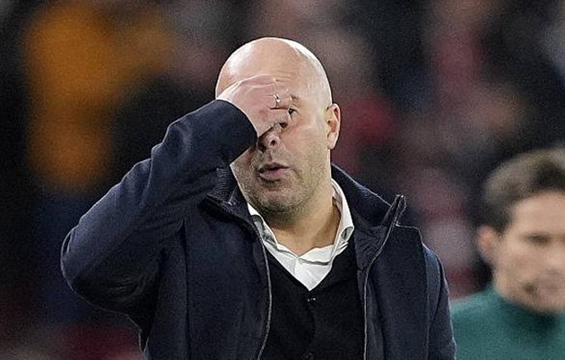 Thua 9/12 trận, ghế nóng của Arne Slot rung chuyển tại Liverpool