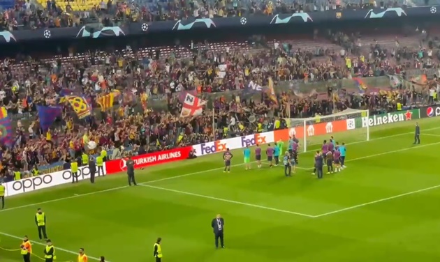 Thua mất mặt, CĐV Barca hành xử bất ngờ