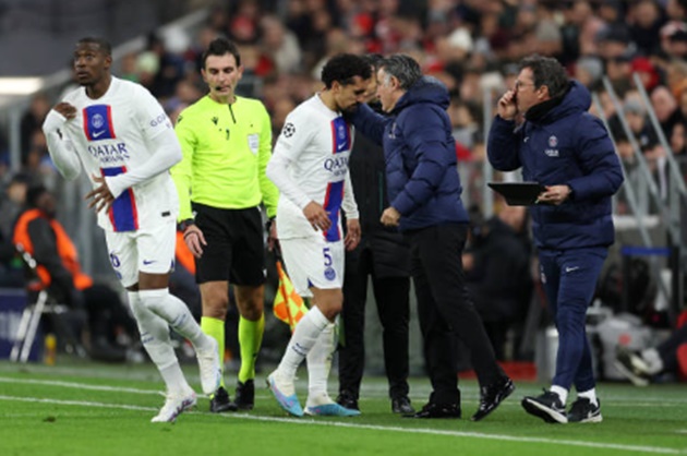 “Thực sự ngu ngốc”