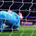 ‘Tôi thấy Alvarez chạm bóng 2 lần và liền mách trọng tài’