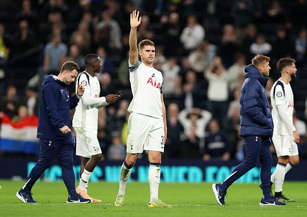 Tottenham đại thắng Copenhagen, Van de Ven lập siêu phẩm