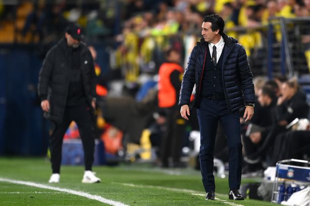 “Trọng tài thật tệ hại, luôn thổi có lợi cho Liverpool”