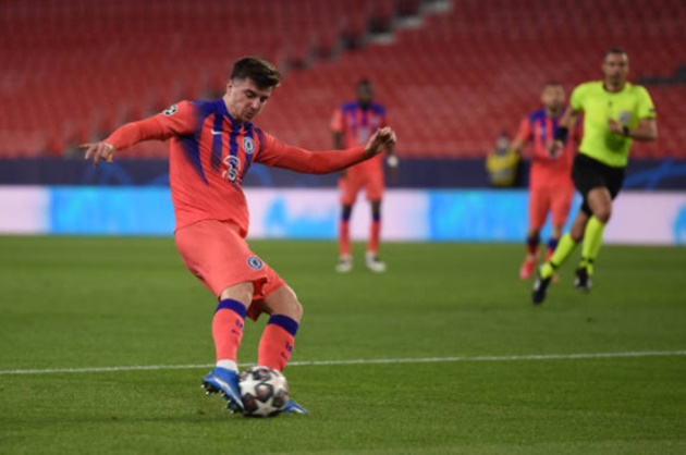 Trừng phạt sai lầm, Chelsea đặt 1 chân vào bán kết Champions League