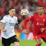 Trung vệ lại ghi bàn, Liverpool vào bán kết trong mưa bàn thắng