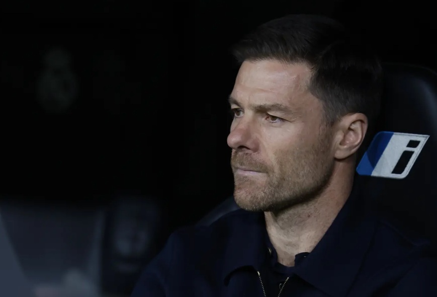 Valdano: Xabi Alonso có năng lực, vấn đề là ở các cầu thủ Real Madrid