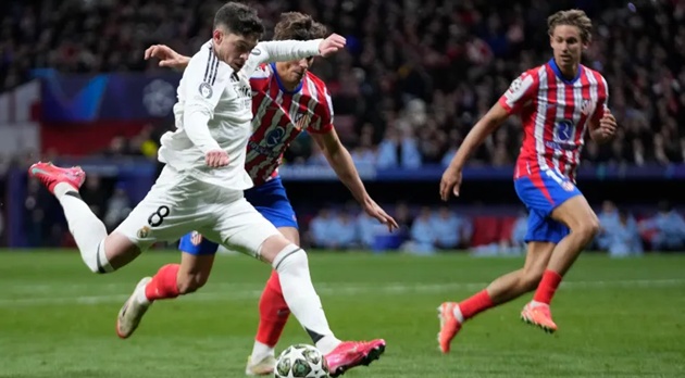 Valverde tức giận với Mbappe và Vinicius