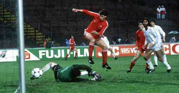 Vào chung kết, Real Madrid phải vượt qua lời nguyền lịch sử