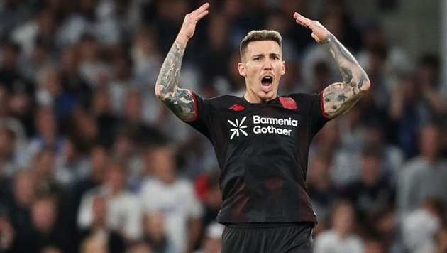 Vũ khí lợi hại của Alex Grimaldo