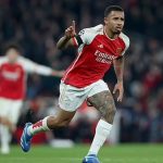 Vừa ghi bàn, Jesus lớn tiếng đáp trả chỉ trích