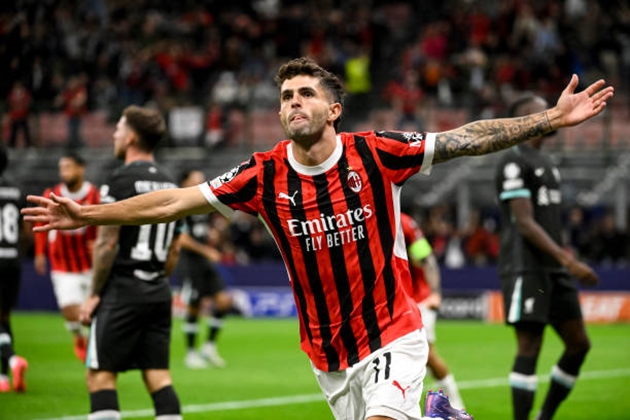 Xabi Alonso dè chừng 1 cái tên bên phía AC Milan