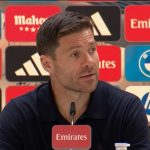 Xabi Alonso quyết không tập ở Anfield, tránh 200 camera