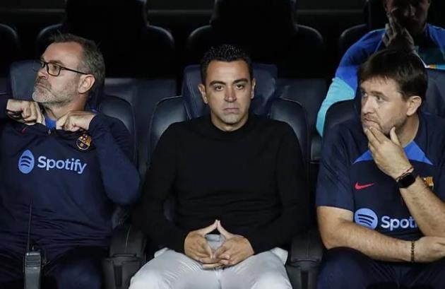 Xavi: “Tôi thất bại với tư cách 1 HLV”