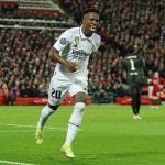 Xé lưới Liverpool, Vinicius đi vào lịch sử Champions League