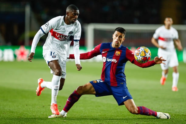 “Biếu” phạt đền cho PSG, Joao Cancelo bị chỉ trích nặng nề