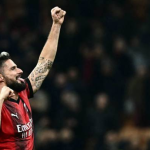 Giroud phản ứng khi cứu AC Milan