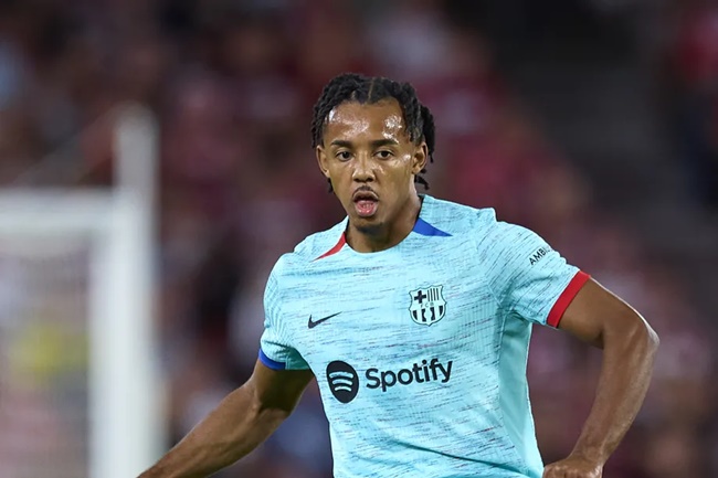 Hậu vệ Barca nêu ra 2 ngòi nổ đáng sợ nhất PSG