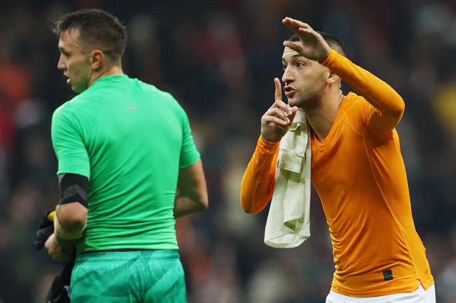 Khen đối thủ hay, Ten Hag đánh trống lảng về cậu học trò