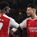 “Tôi đã nói với Saka rằng cậu ấy phải mời tôi bữa tối”