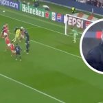 CĐV bái phục Mourinho khi thủ môn ghi bàn phút 98